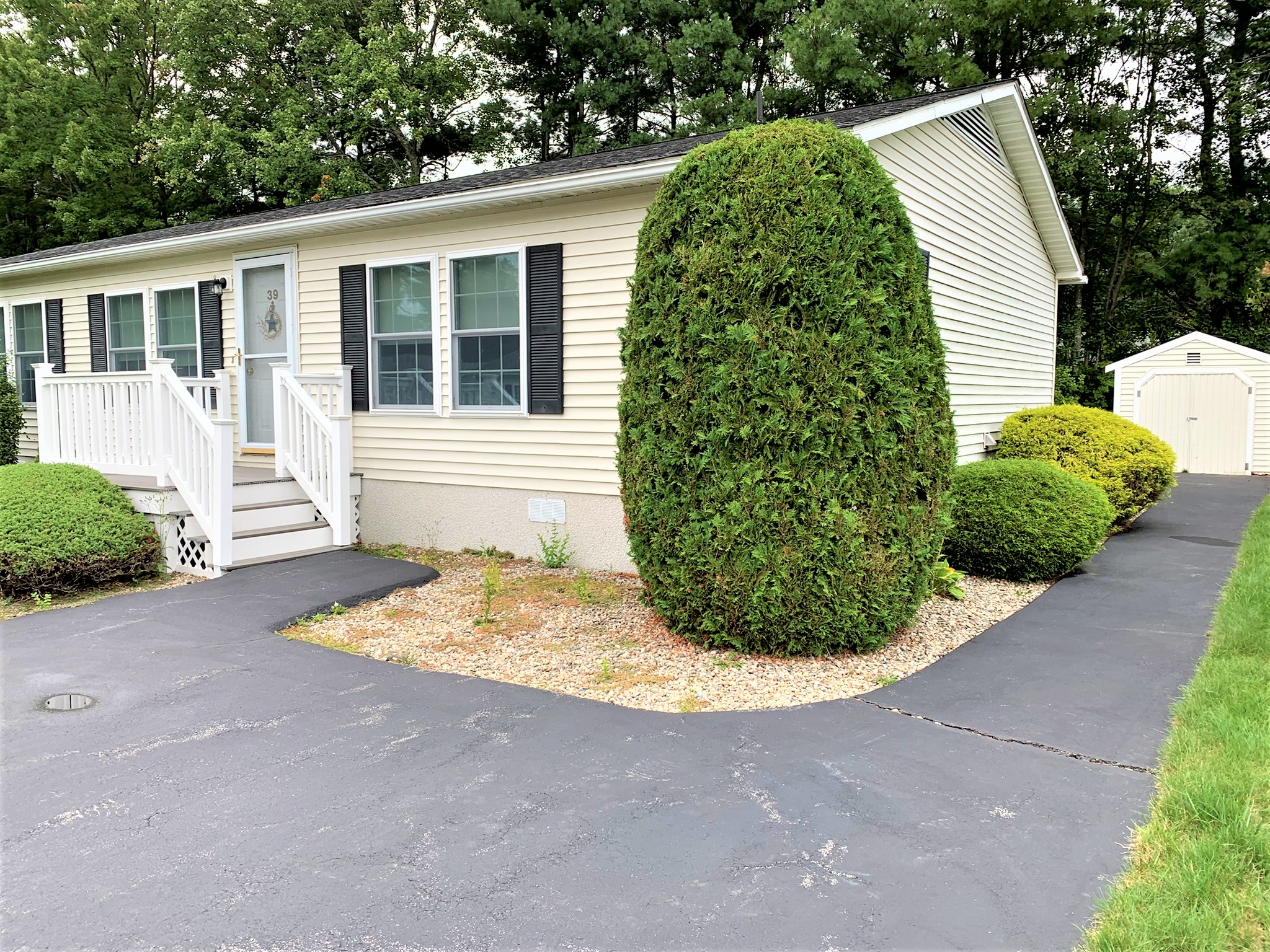 High Pond Estates Bridgewater’s first 55+ community.