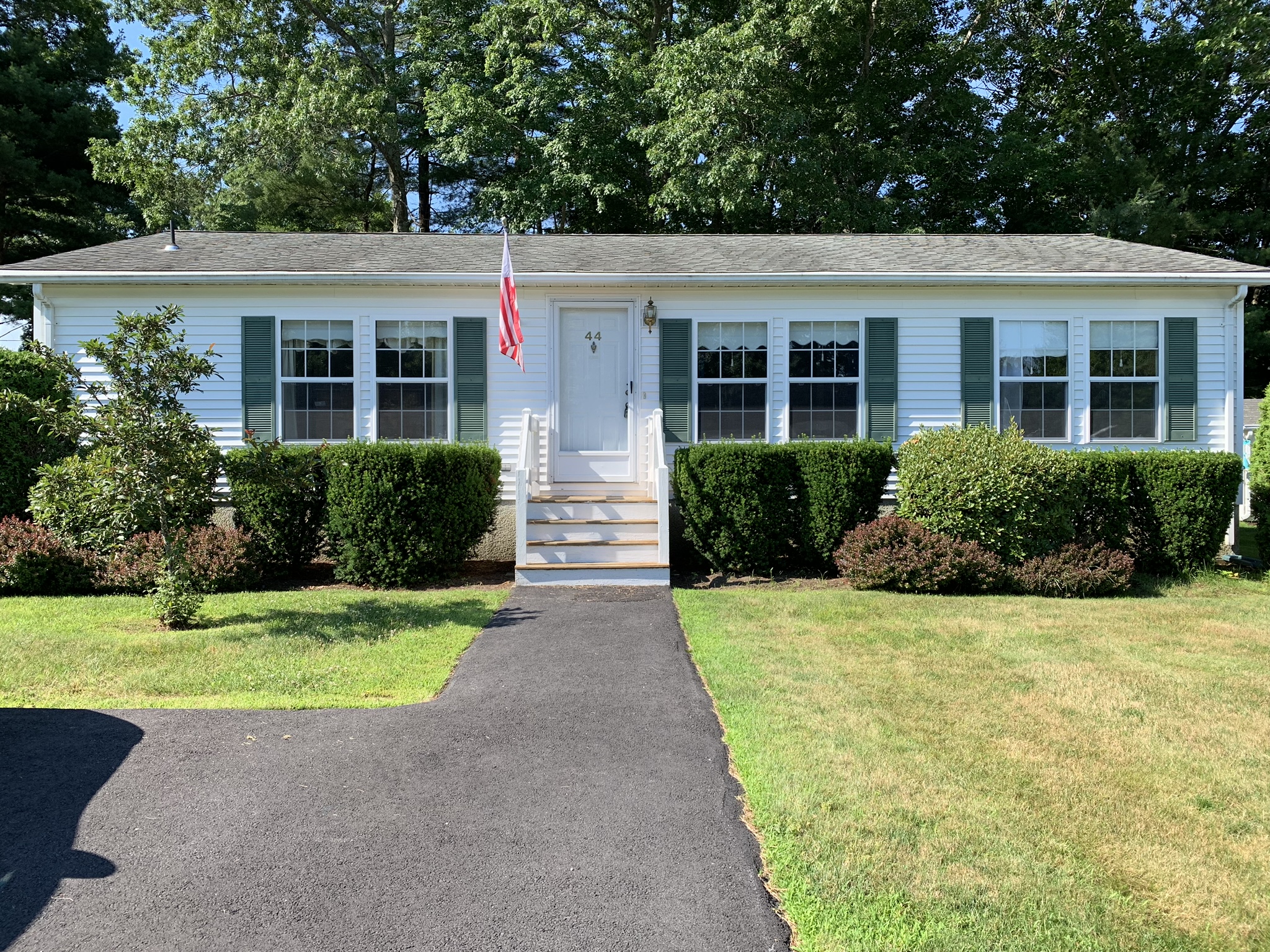 High Pond Estates Bridgewater’s first 55+ community.